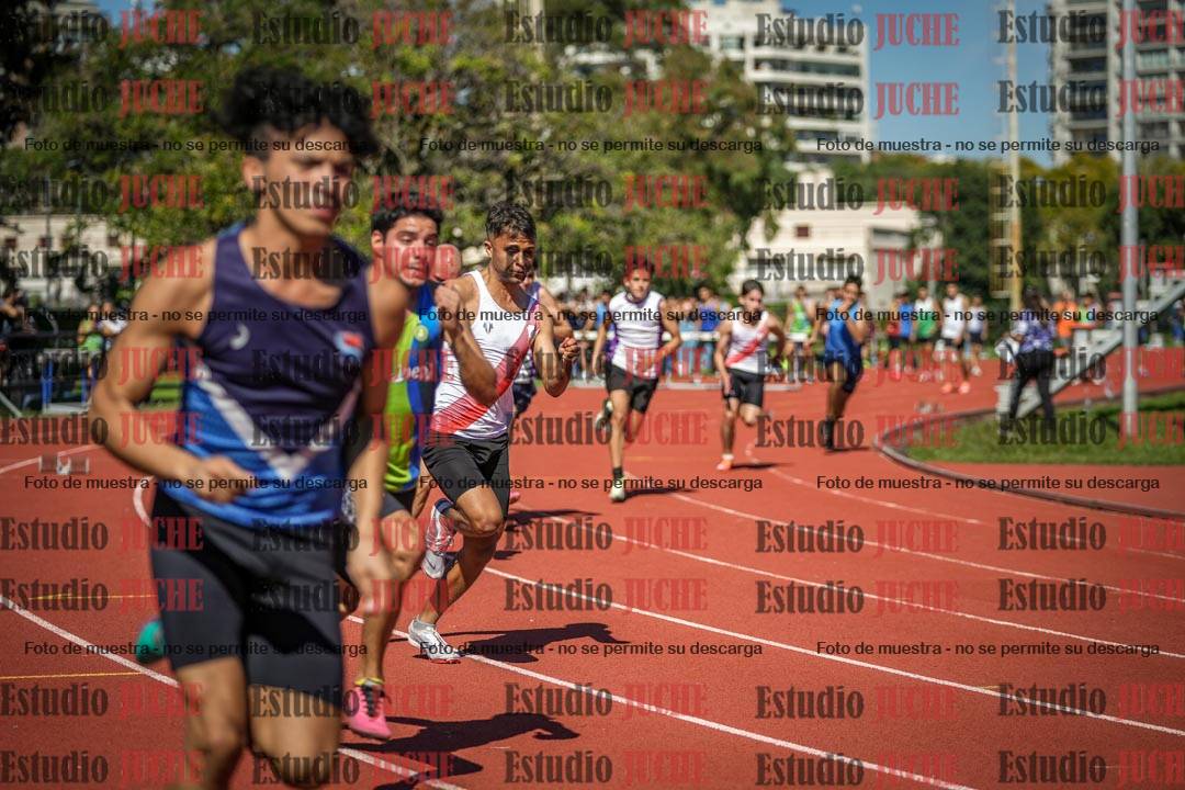 Fotos de los 200 m llanos de varones