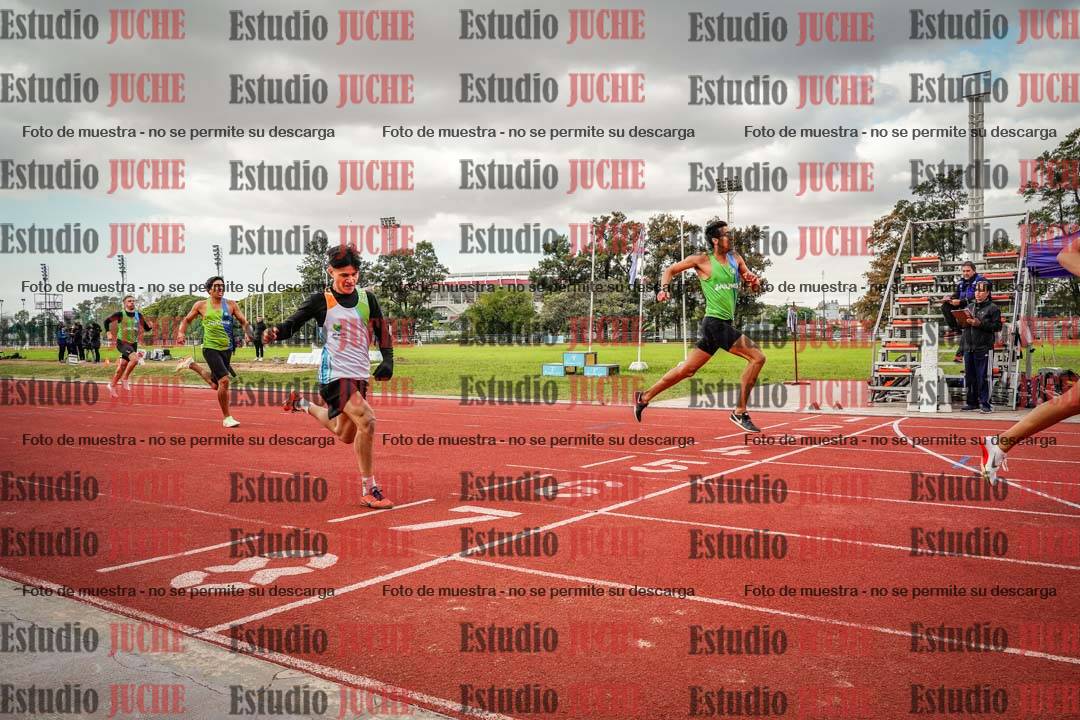 Fotos de los 400 m llanos de varones