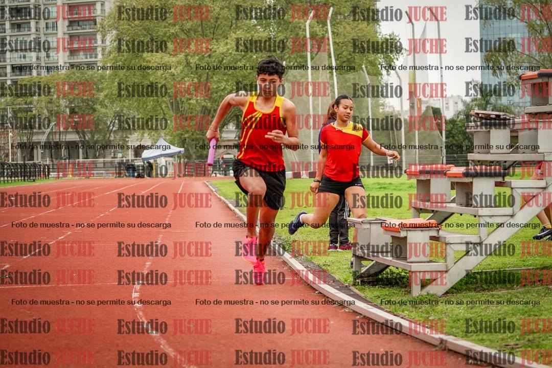 Fotos de las postas 8x200 m mixtas
