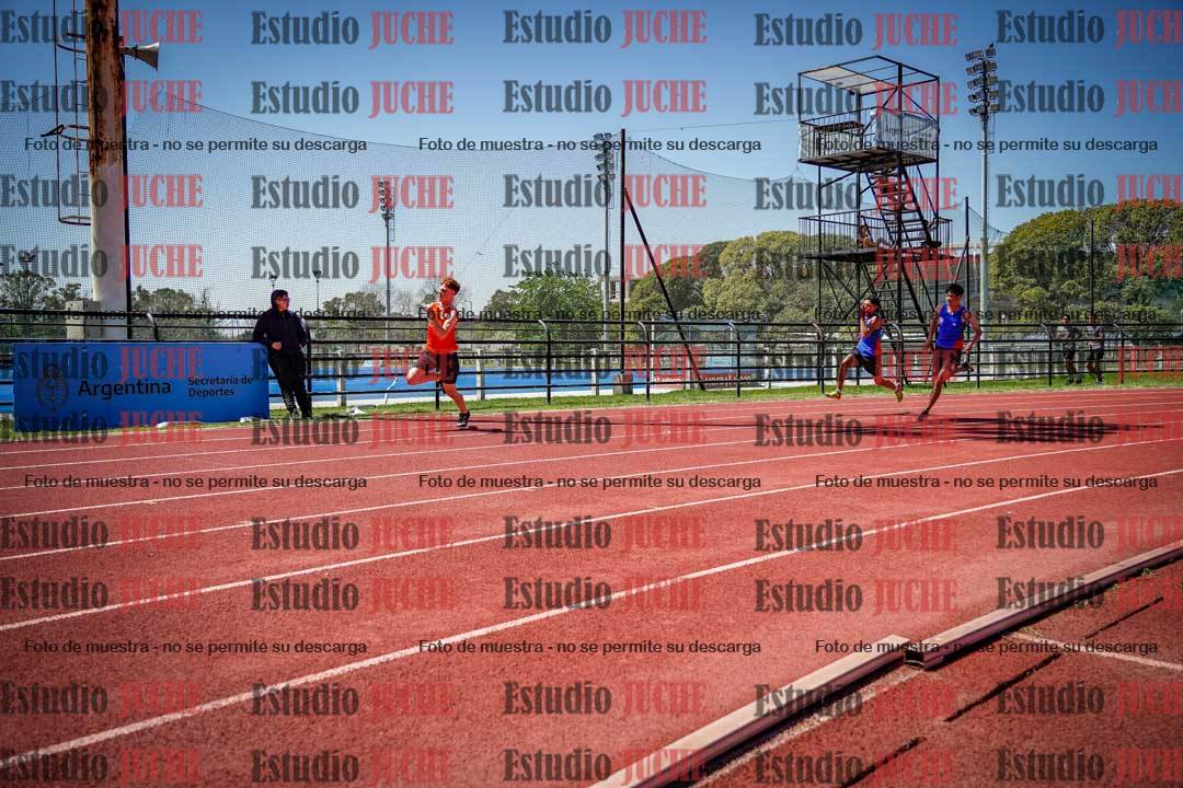 Fotos de los 200 m llanos de varones