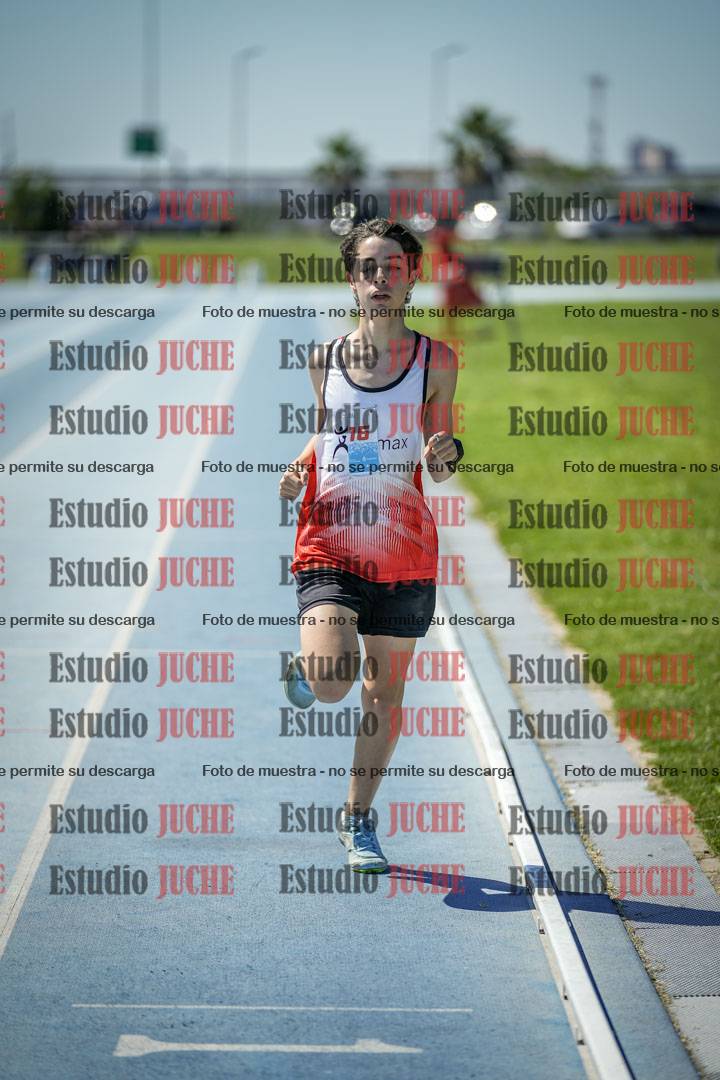 Fotos de los 800 m llanos de varones