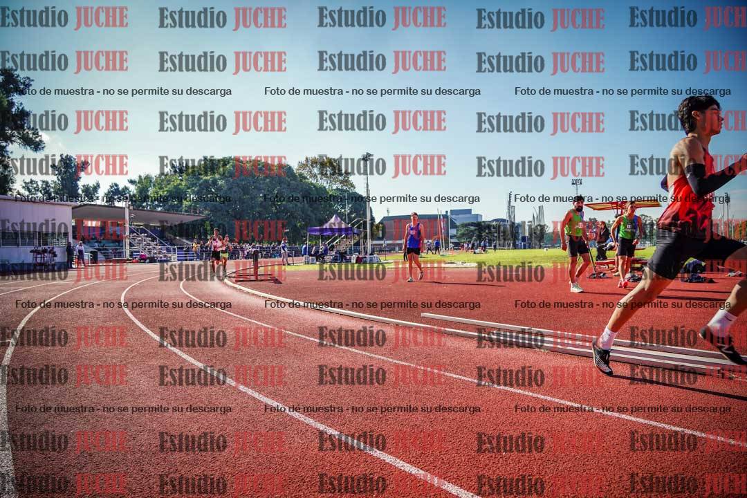 Fotos de los 800 m llanos de varones