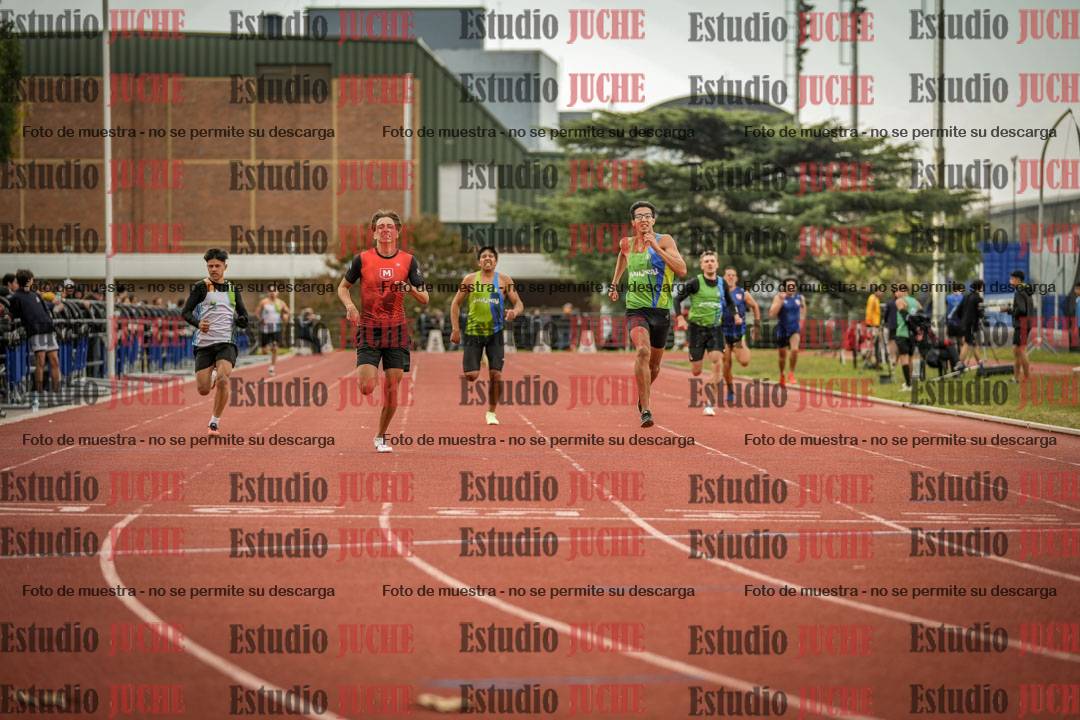 Fotos de los 400 m llanos de varones
