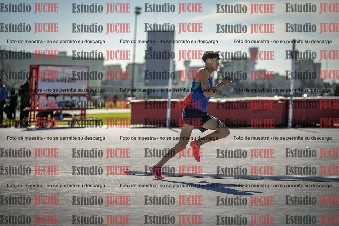 Fotos de los 400 m llanos de varones