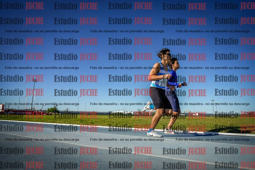 Fotos de los 2000 m llanos de varones