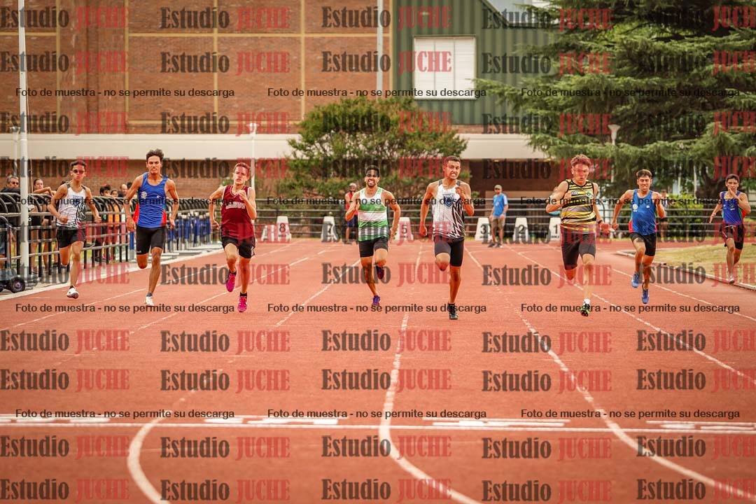 Fotos de los 200 m llanos de varones