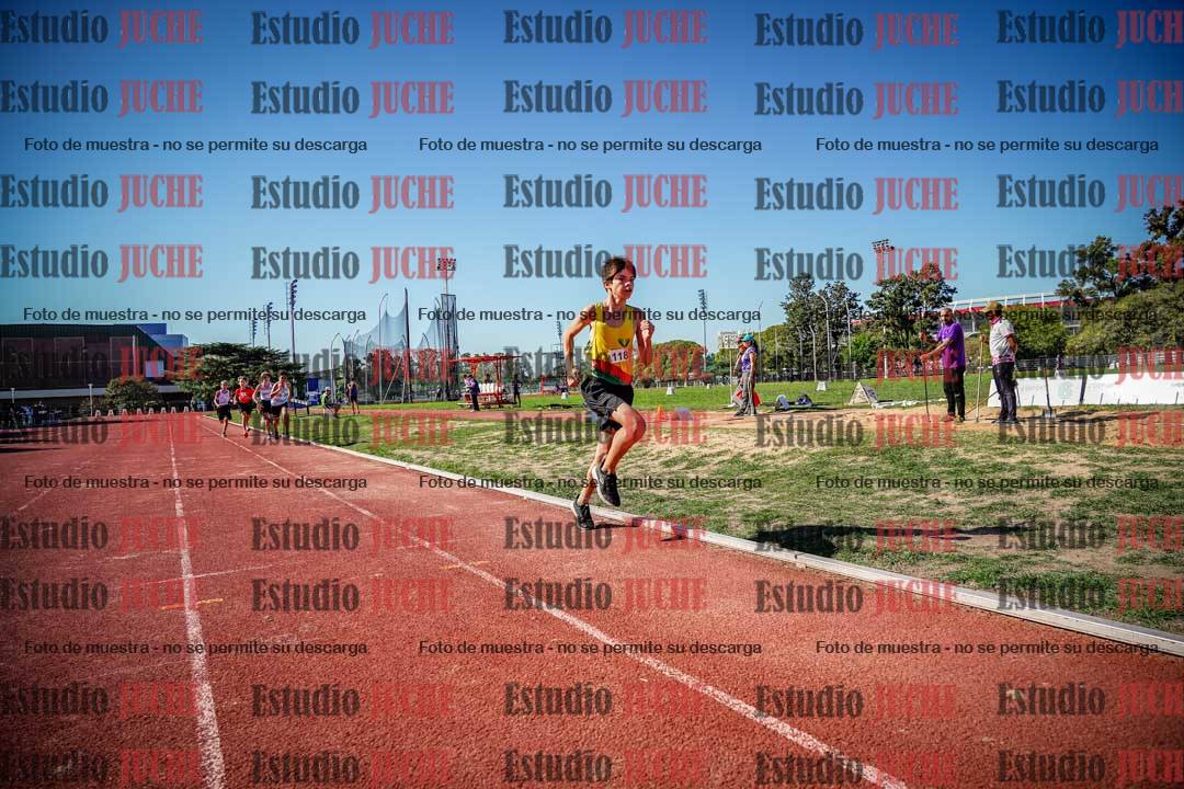 Fotos de los 600 m llanos de varones