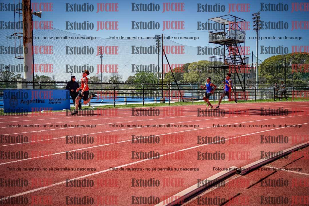 Fotos de los 200 m llanos de varones
