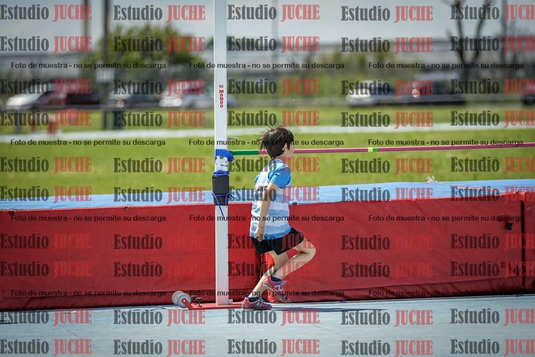 Fotos del salto en alto de varones - U12