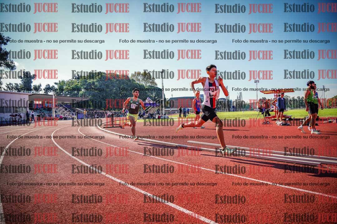 Fotos de los 800 m llanos de varones