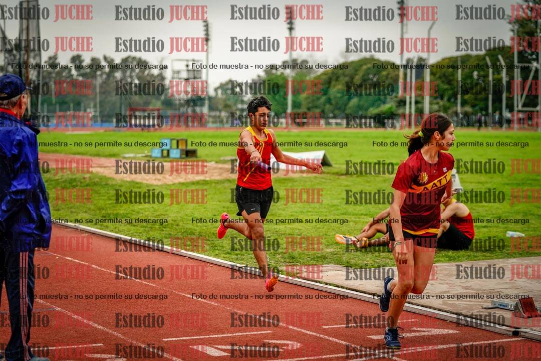 Fotos de las postas 8x200 m mixtas