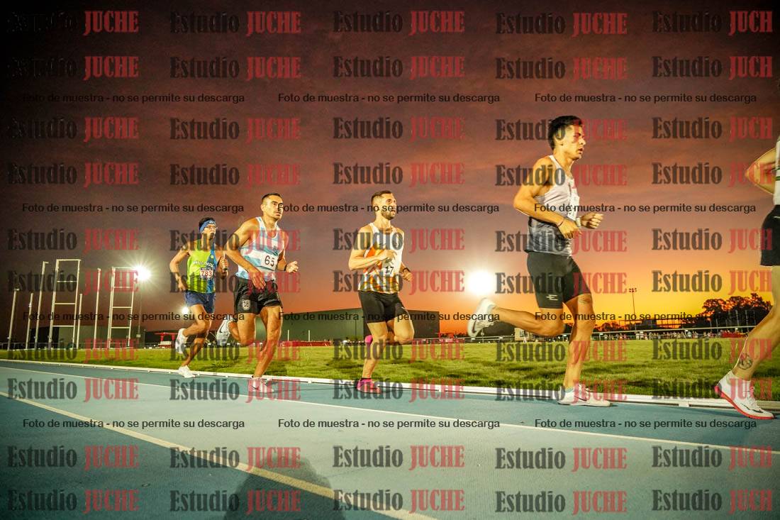 Fotos de los 3000 m llanos de varones