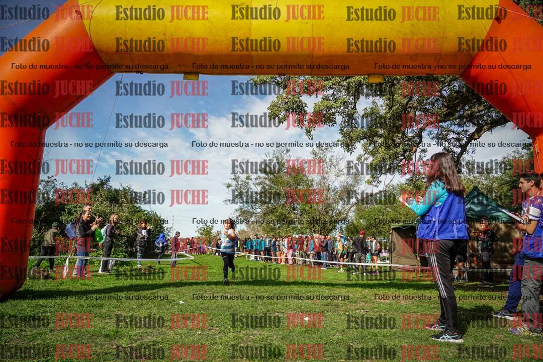 Fotos de la llegada del cross de 1000 m