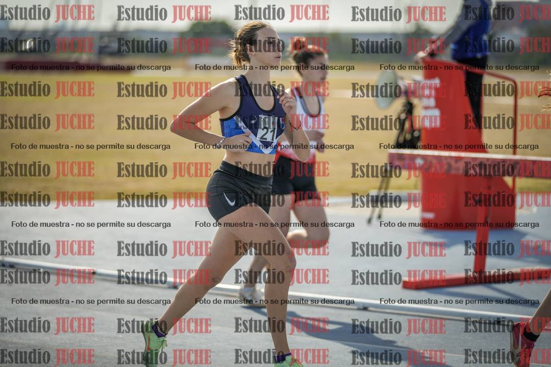 Fotos de los 800 m llanos de mujeres - combinadas 7