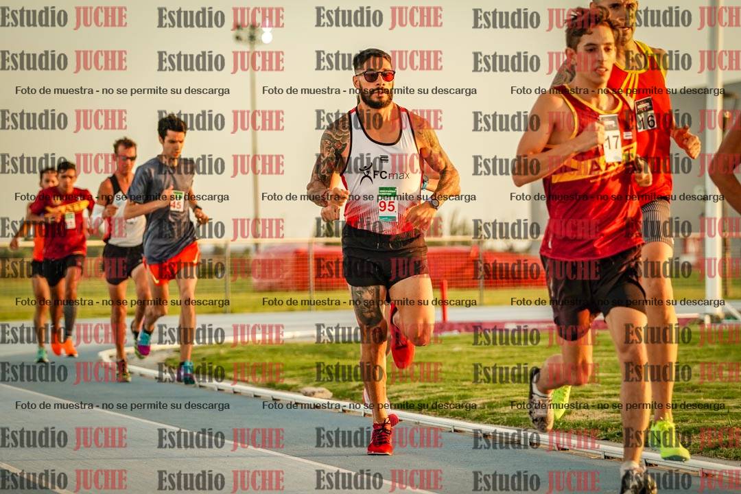 Fotos de los 3000 m llanos de varones