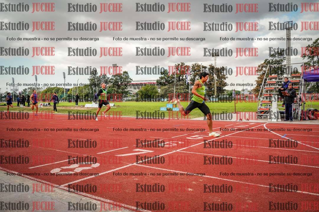 Fotos de los 400 m llanos de varones
