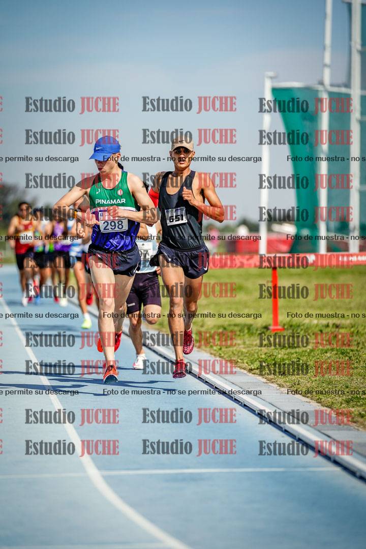 Fotos de los 3000 m llanos de varones