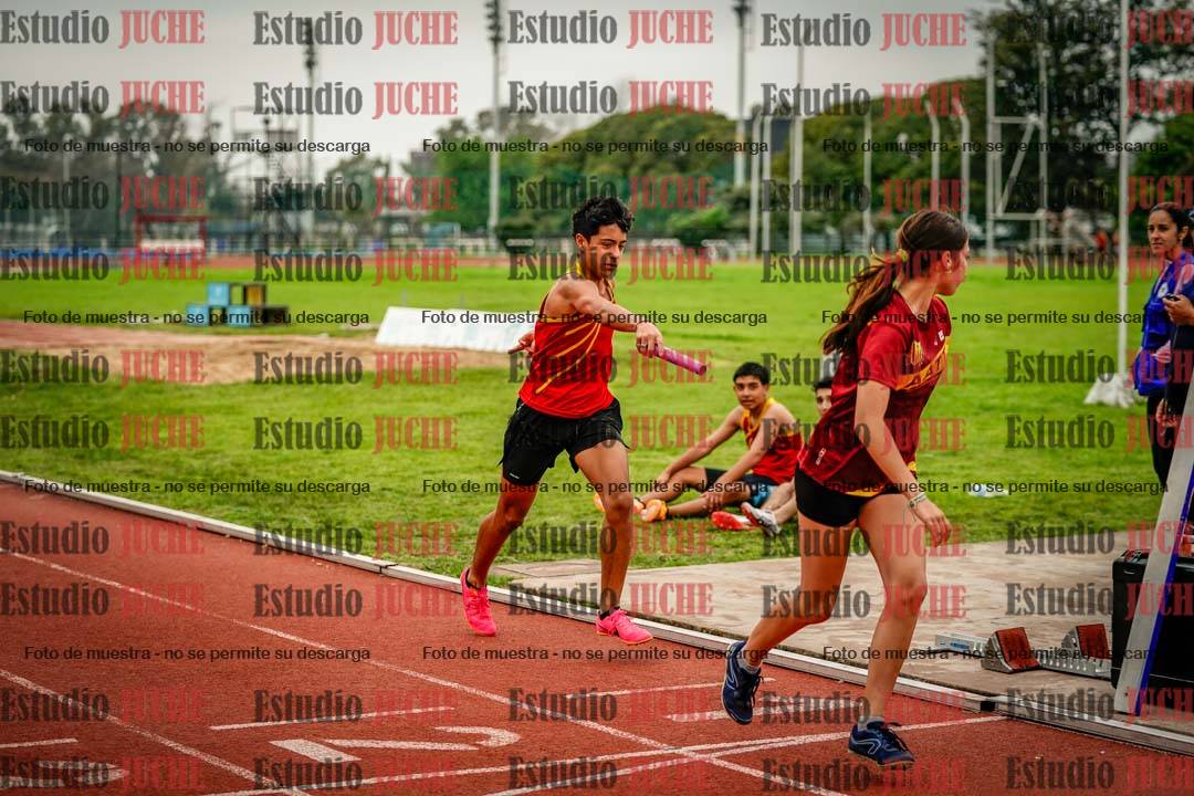 Fotos de las postas 8x200 m mixtas