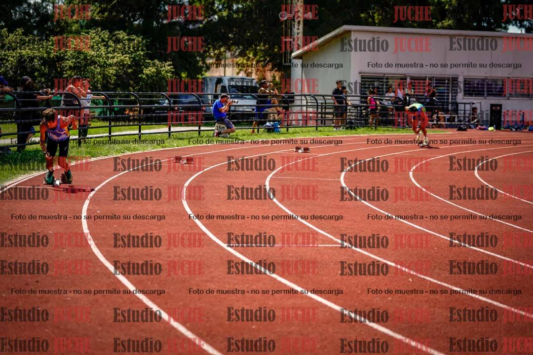 Fotos de los 400 m llanos de varones