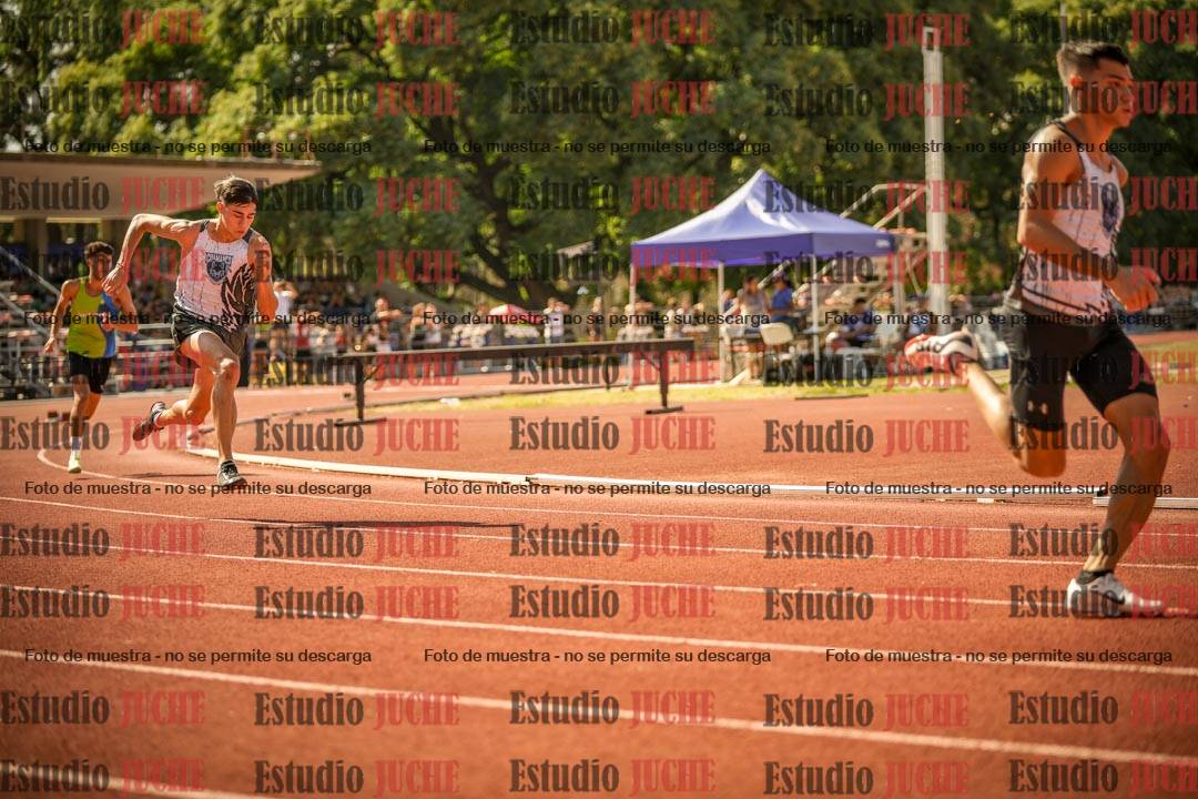 Fotos de los 400 m llanos de varones