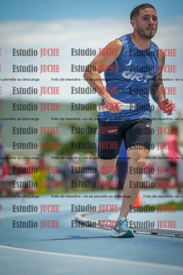 Fotos durante el transcurso de los relevos 20' para running teams - serie 2