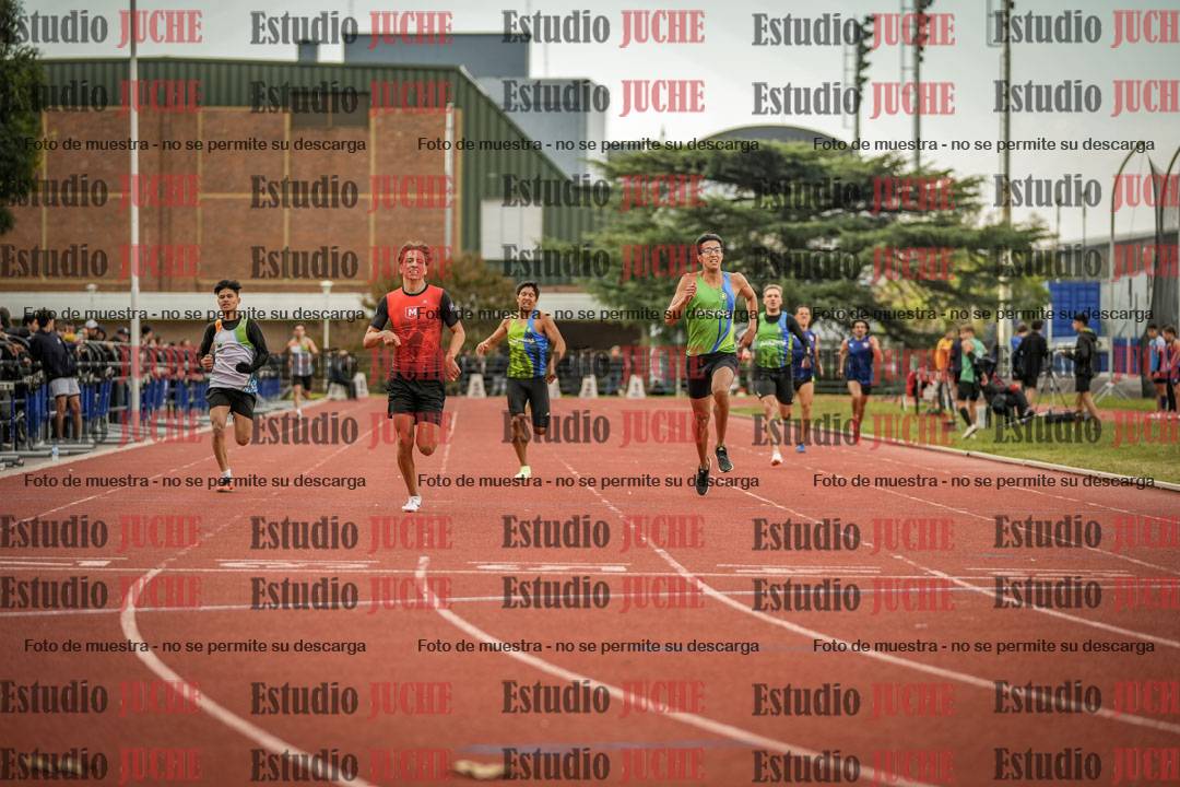 Fotos de los 400 m llanos de varones