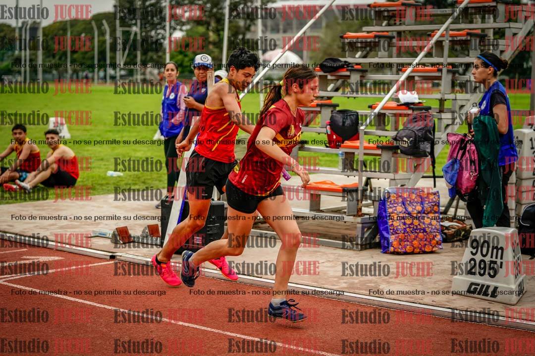Fotos de las postas 8x200 m mixtas