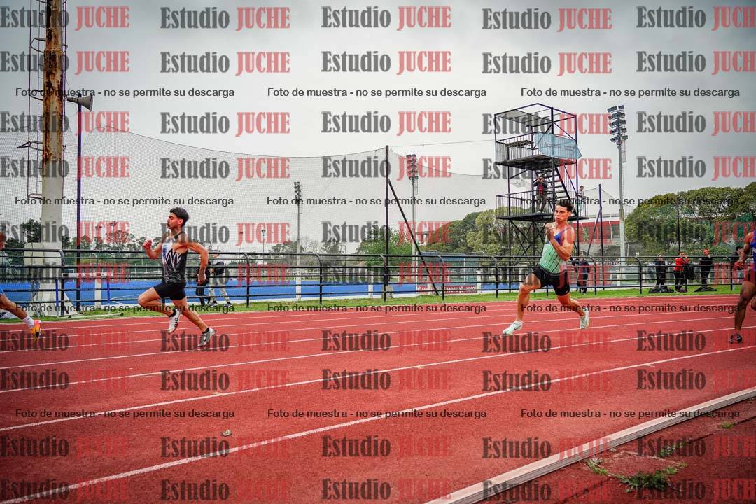 Fotos de los 200 m llanos de varones