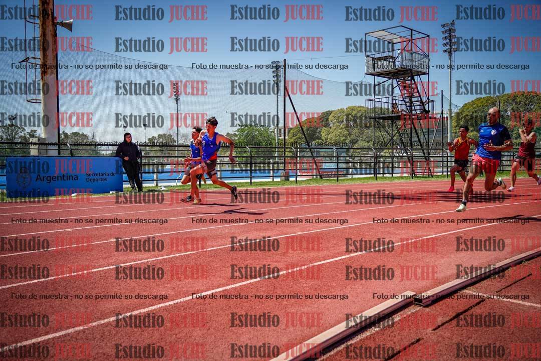 Fotos de los 200 m llanos de varones