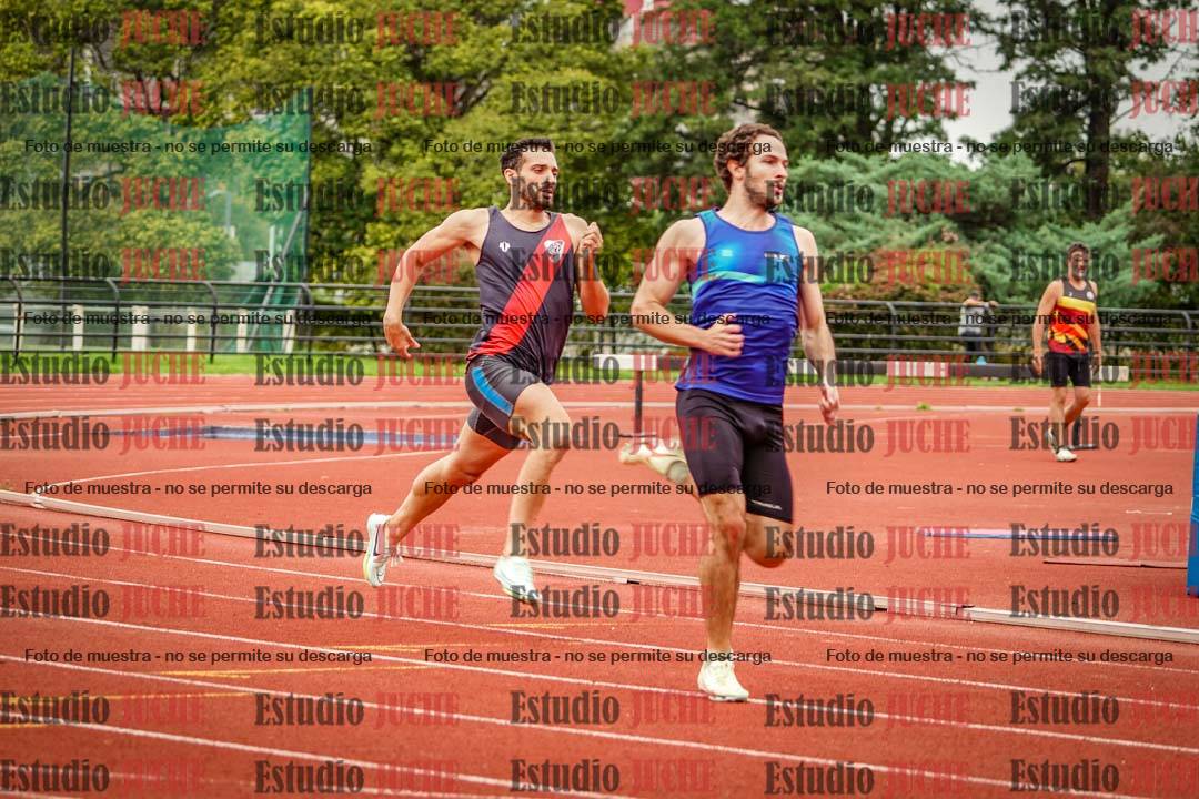 Fotos de los 400 m llanos de varones