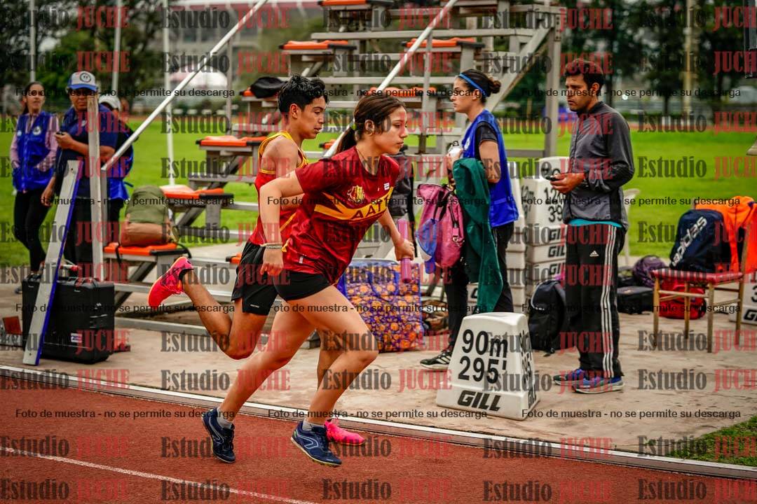 Fotos de las postas 8x200 m mixtas