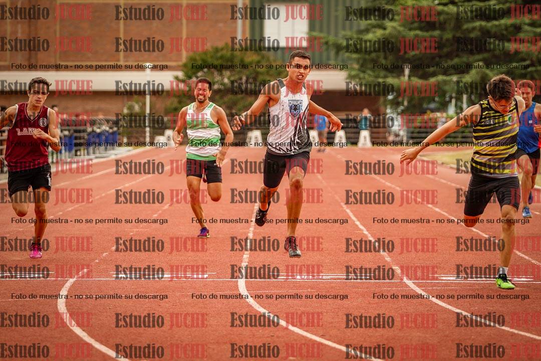 Fotos de los 200 m llanos de varones