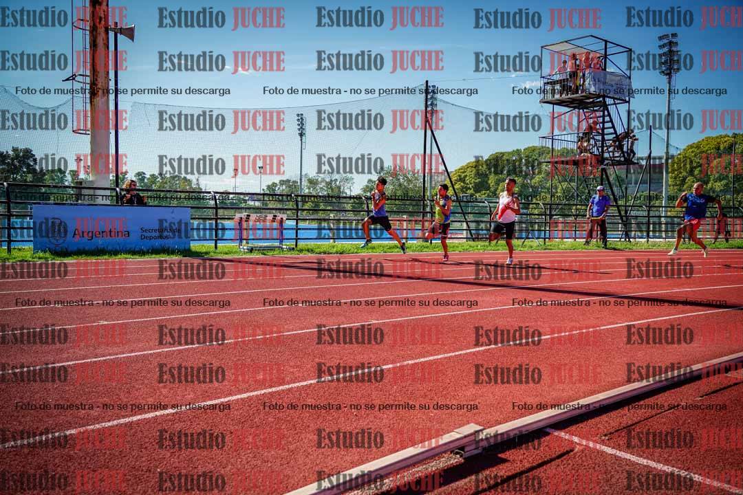 Fotos de los 200 m llanos de varones