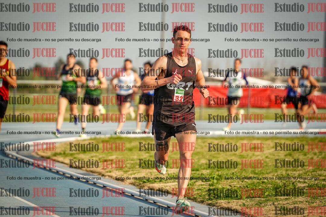 Fotos de los 3000 m llanos de varones