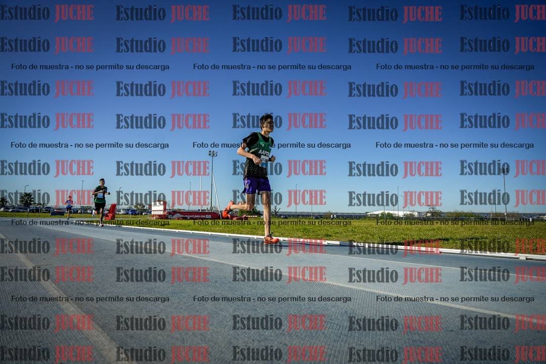 Fotos de los 2000 m llanos de varones
