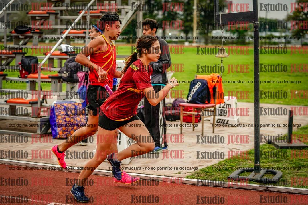 Fotos de las postas 8x200 m mixtas