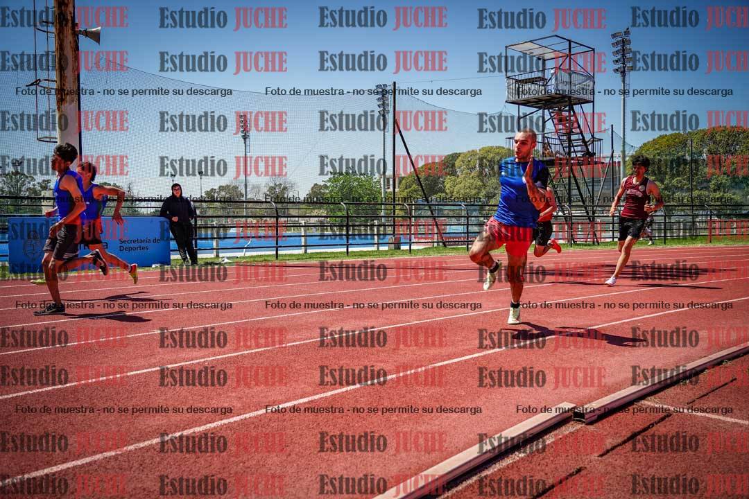 Fotos de los 200 m llanos de varones