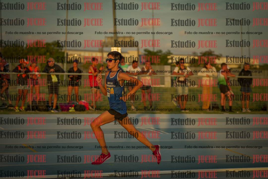 Fotos de los 3000 m llanos de varones