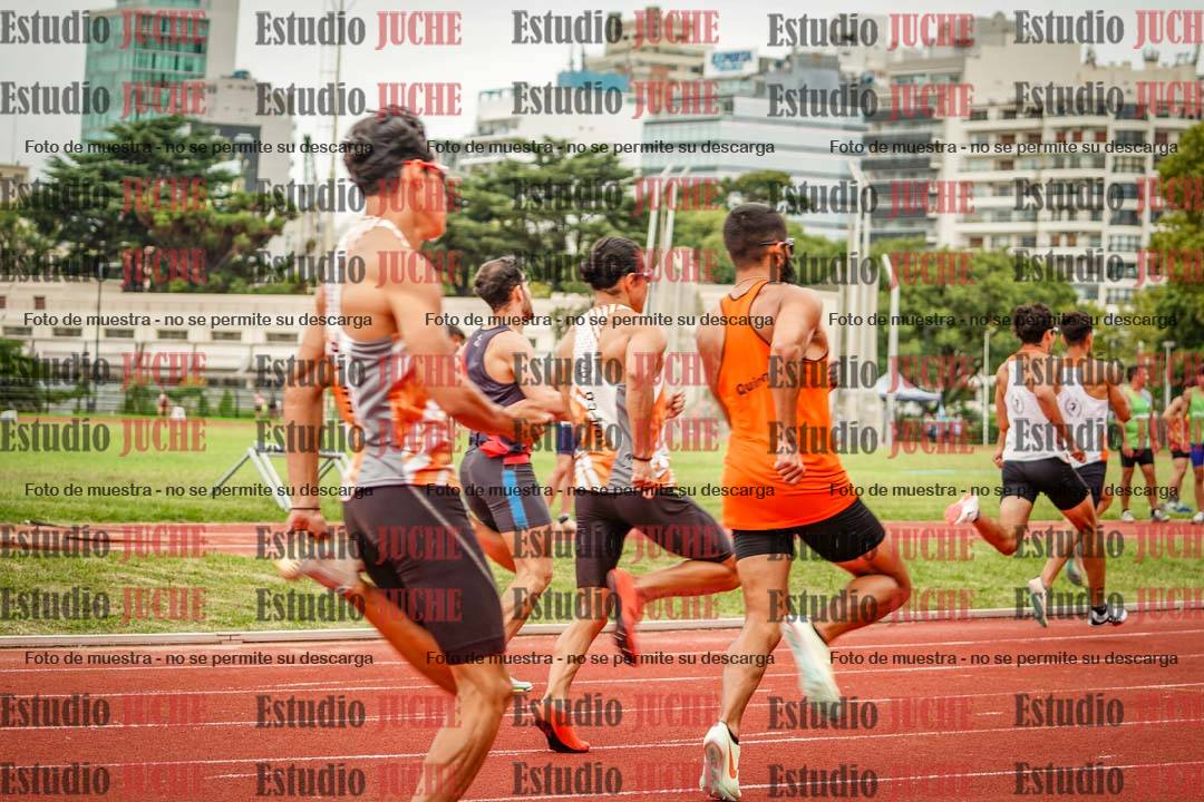 Fotos de los 400 m llanos de varones