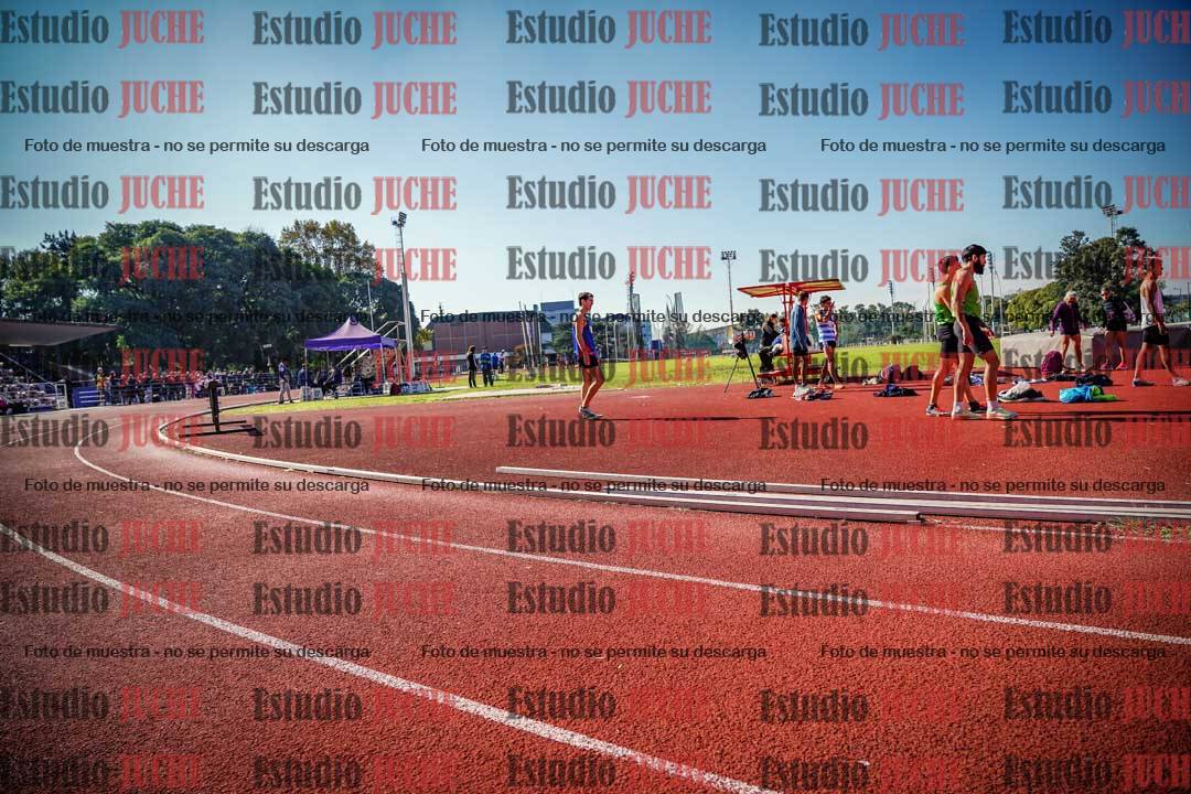 Fotos de los 800 m llanos de varones
