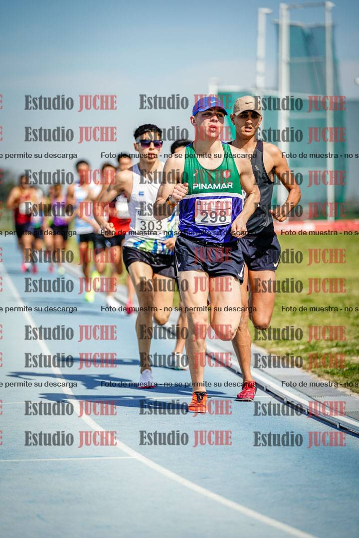 Fotos de los 3000 m llanos de varones