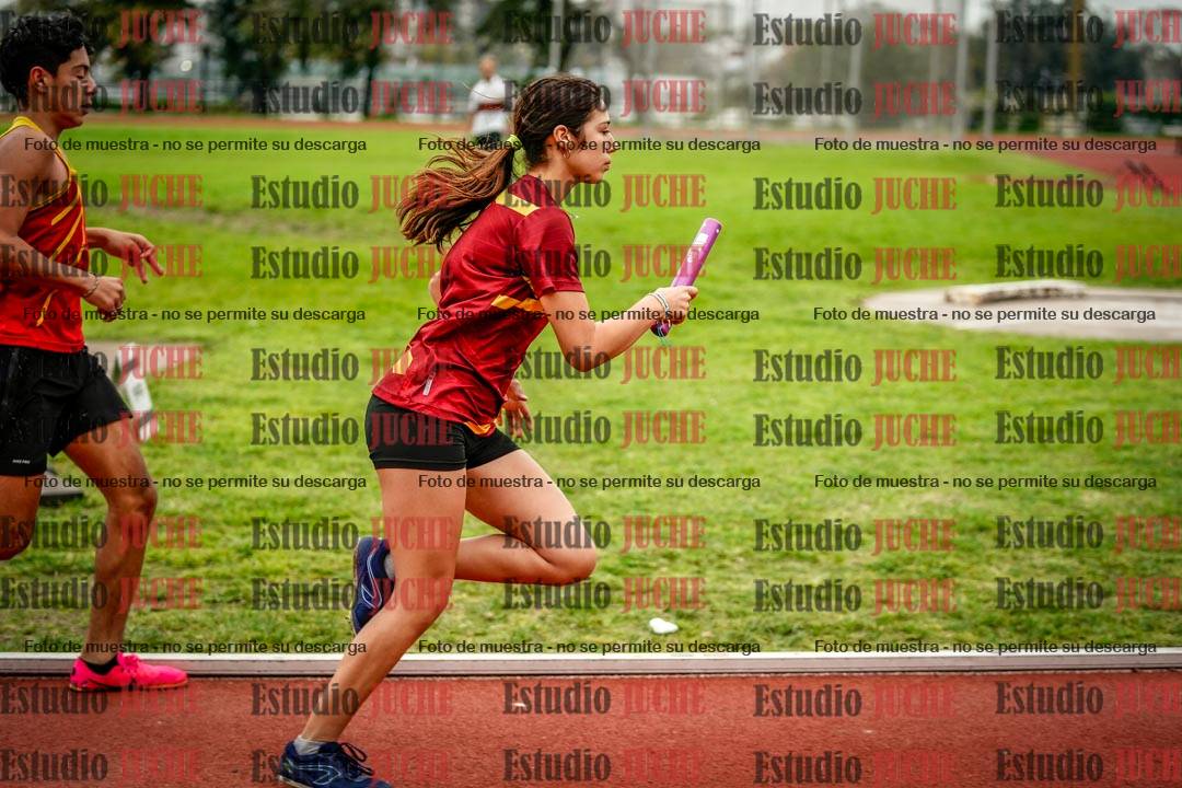 Fotos de las postas 8x200 m mixtas