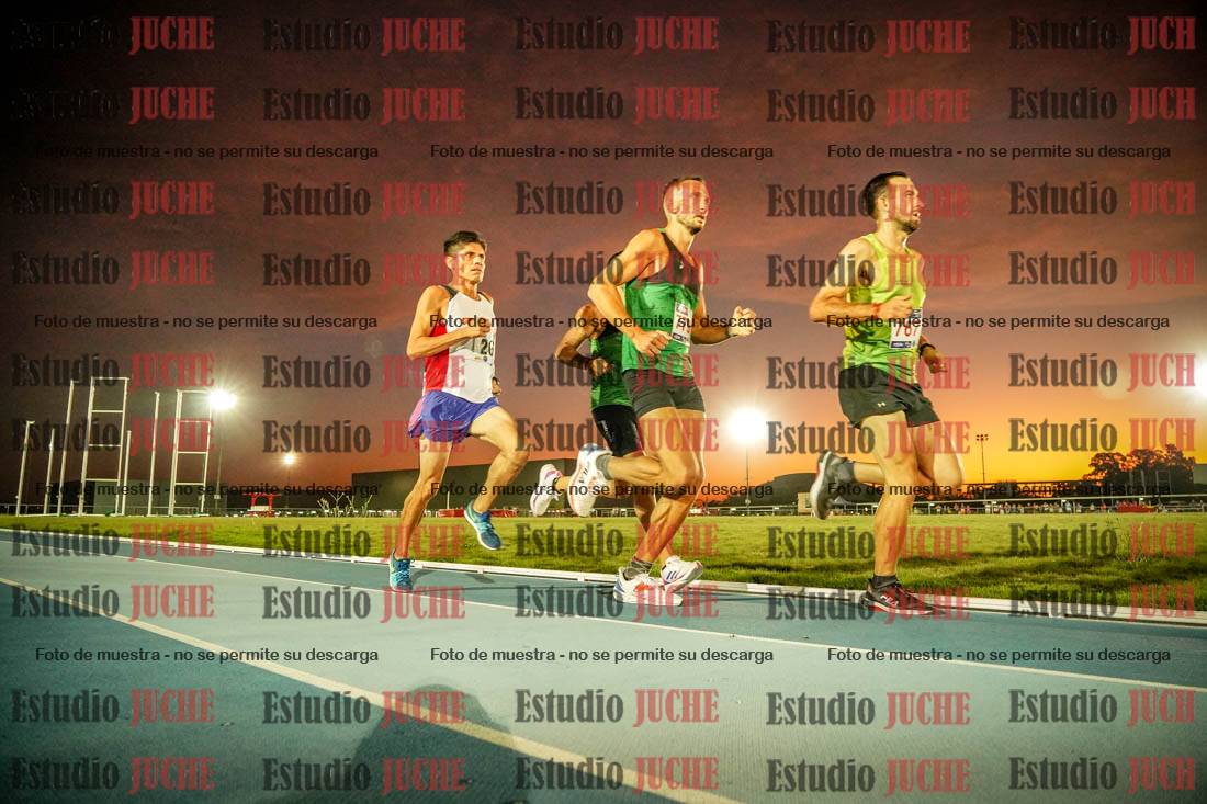 Fotos de los 3000 m llanos de varones