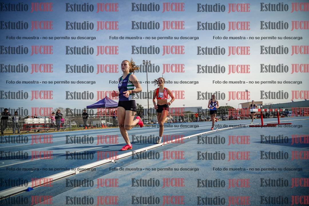 Fotos de los 800 m llanos de mujeres - combinadas 7