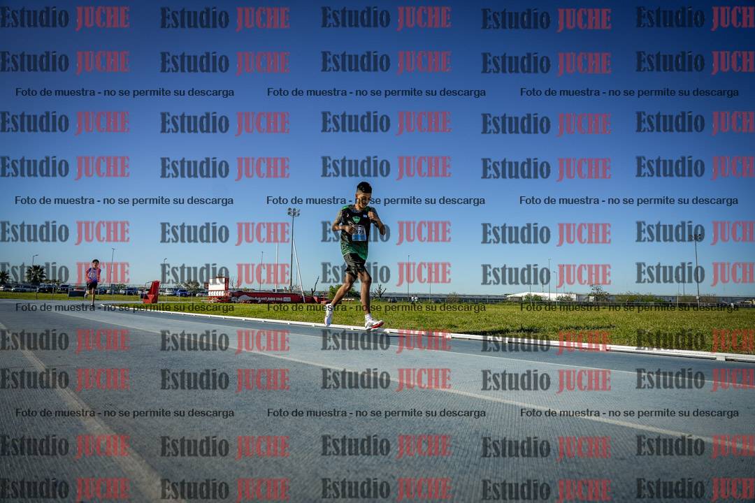 Fotos de los 2000 m llanos de varones