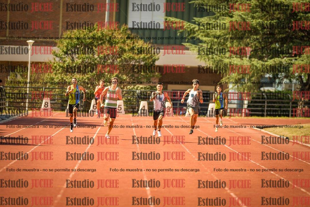Fotos de los 400 m llanos de varones