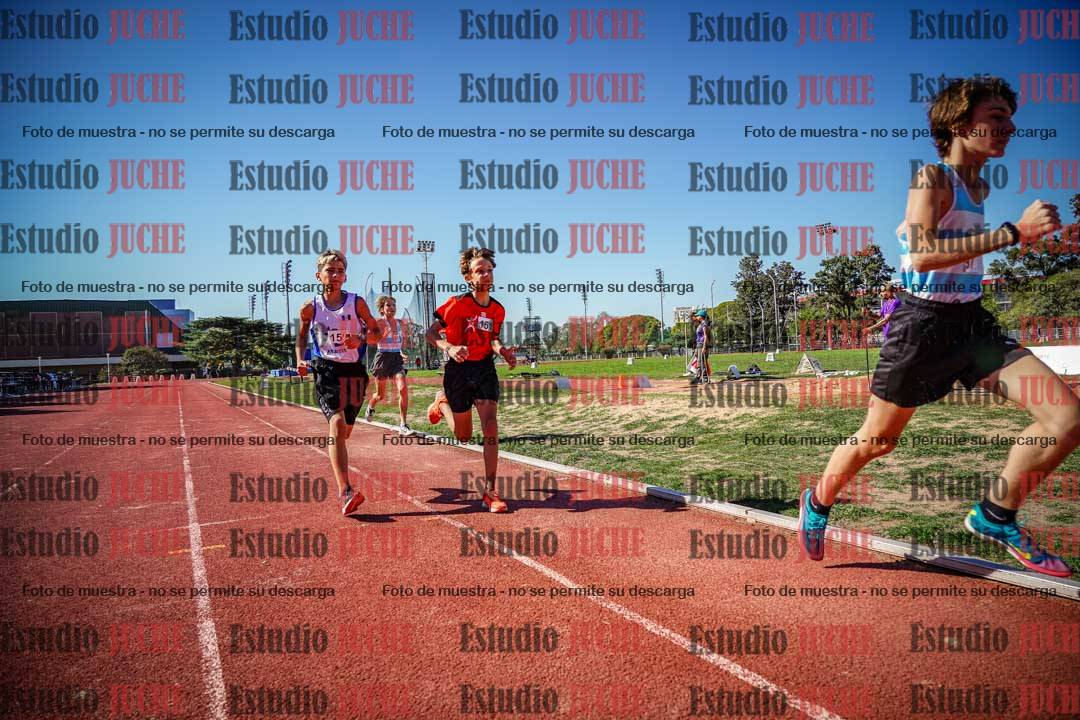 Fotos de los 600 m llanos de varones