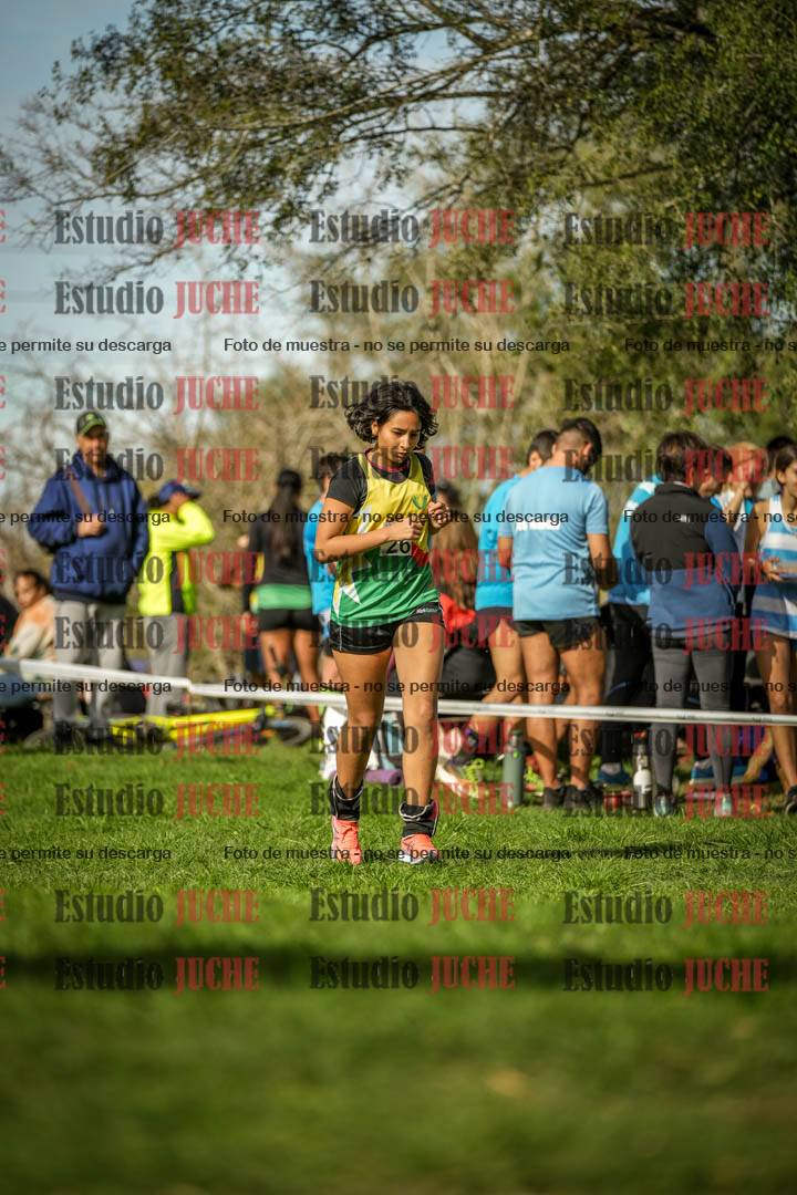 Fotos de la llegada del cross de 1000 m