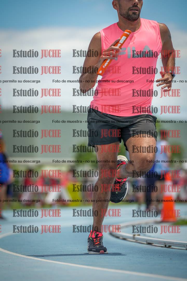 Fotos durante el transcurso de los relevos 20' para running teams - serie 2