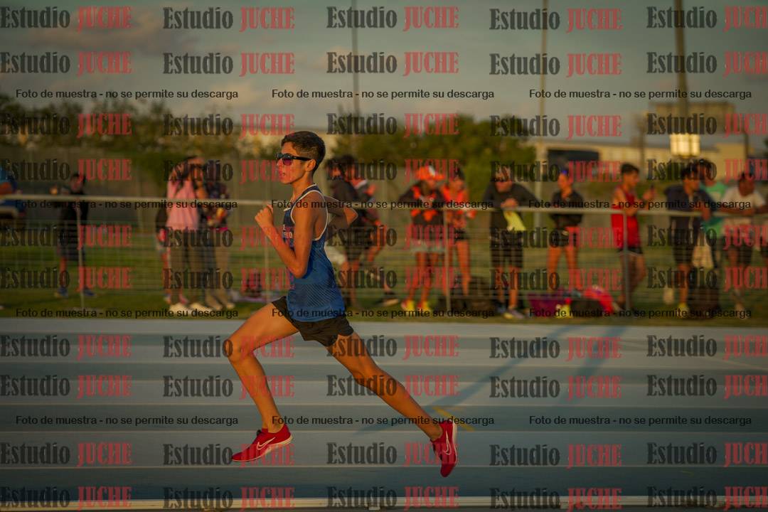 Fotos de los 3000 m llanos de varones